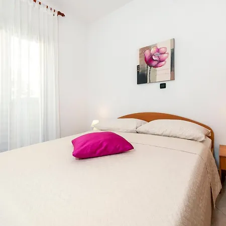 Apartments Lea Rovinj Exterior photo
