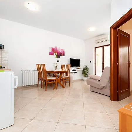 Apartments Lea Rovinj Exterior photo