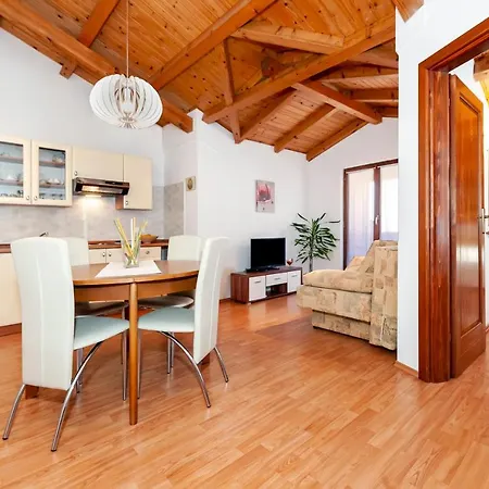 Apartments Lea Rovinj Exterior photo