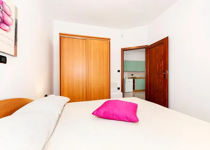 Apartments Lea